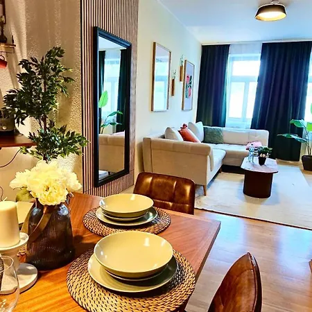 Stilvolles Design In Gohlis Mit Wlan,netflix, Waschmaschine * Lipsko